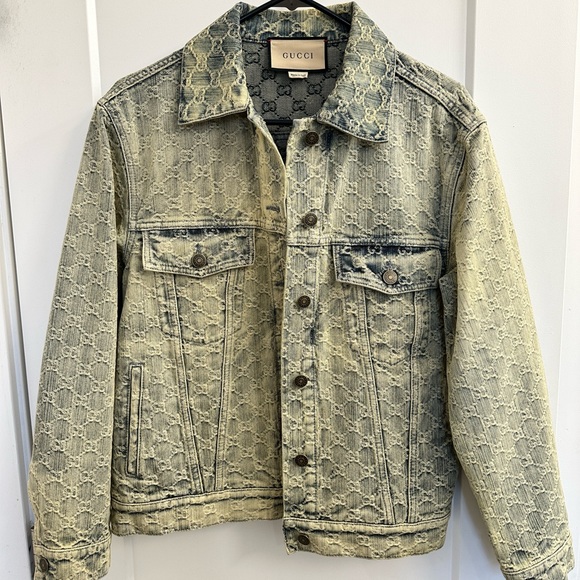 Never worn authentic Gucci jean jacket - Picture 3 of 5